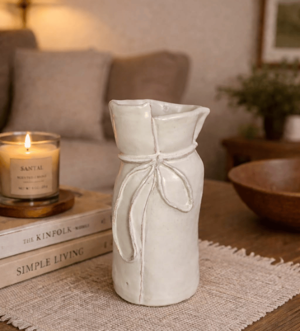 Ribbon vase