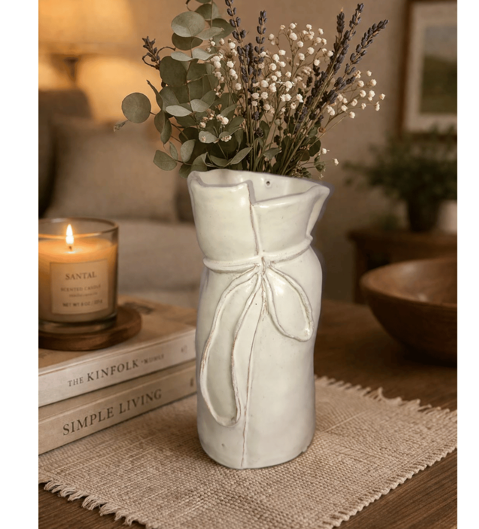 Ribbon vase