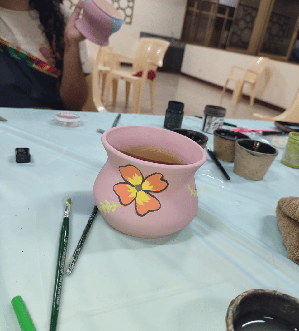 Painting and glazing pottery classes